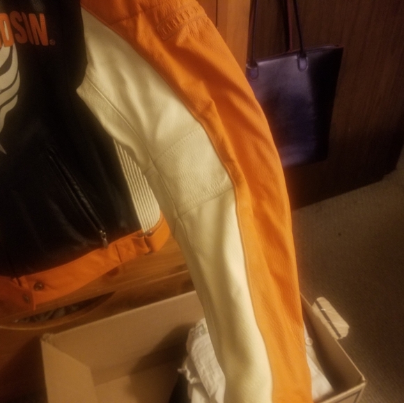 SOLD - Picture 6 of 9